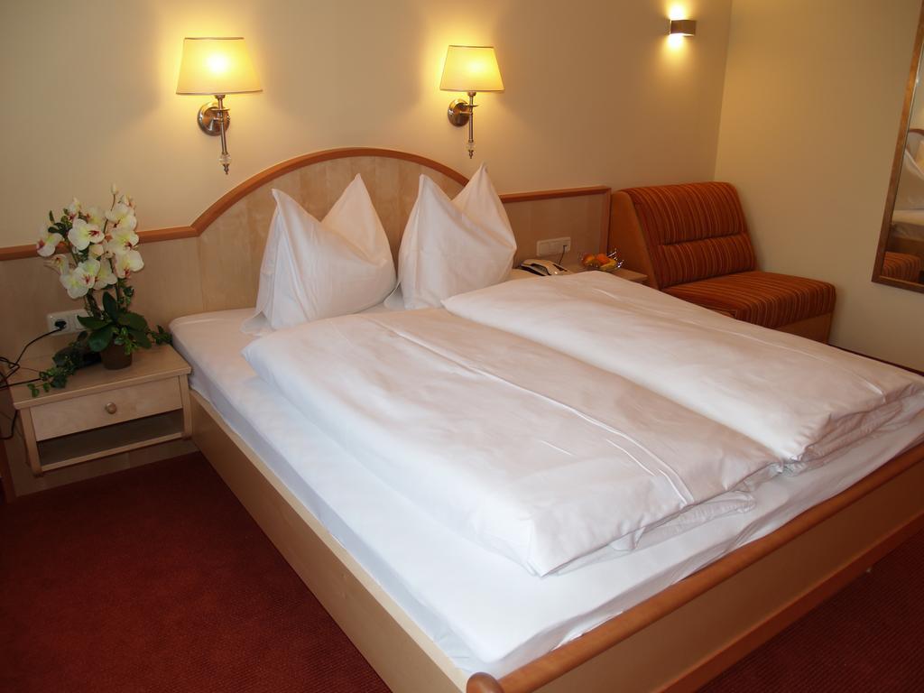 Tirolerhof Hotell Lermoos Rom bilde